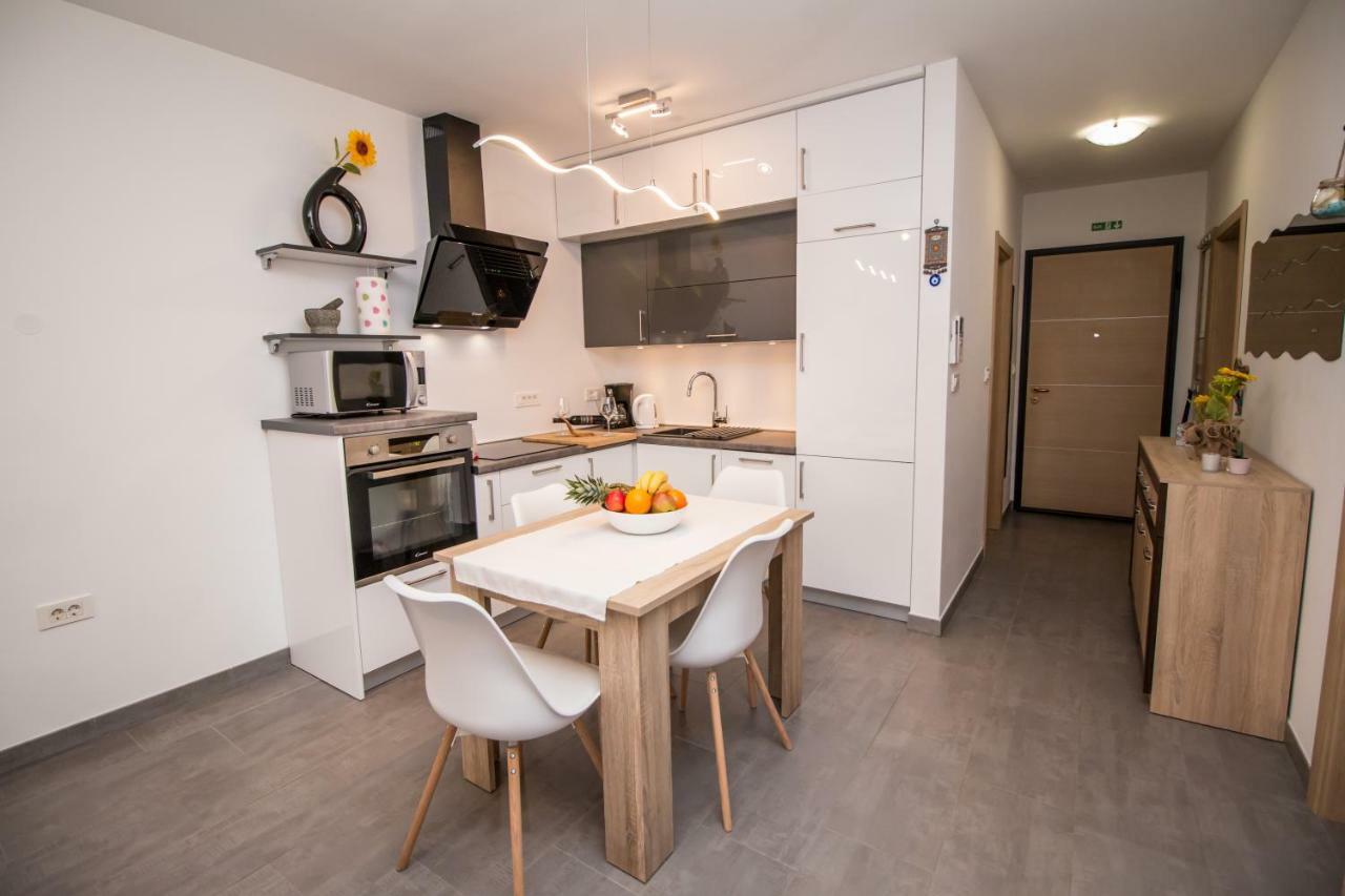 Sunny Point Apartment Rovinj Ngoại thất bức ảnh